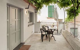 Wisteria Court - Suite 2 - Menaggio